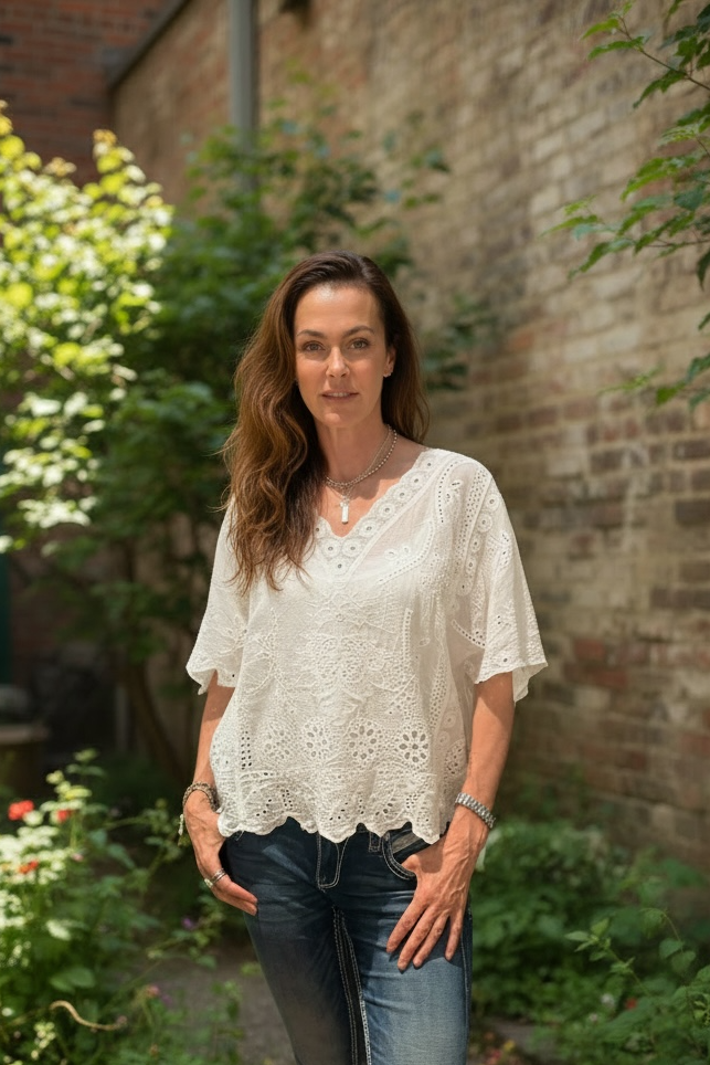 Lisa Broderie Anglaise Top